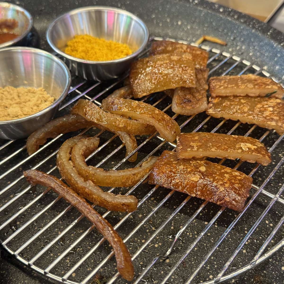 hamzzi712's tweet photo. 아 껍데기 맛있다... 😵‍💫 https://t.co/1sohxjMo5C