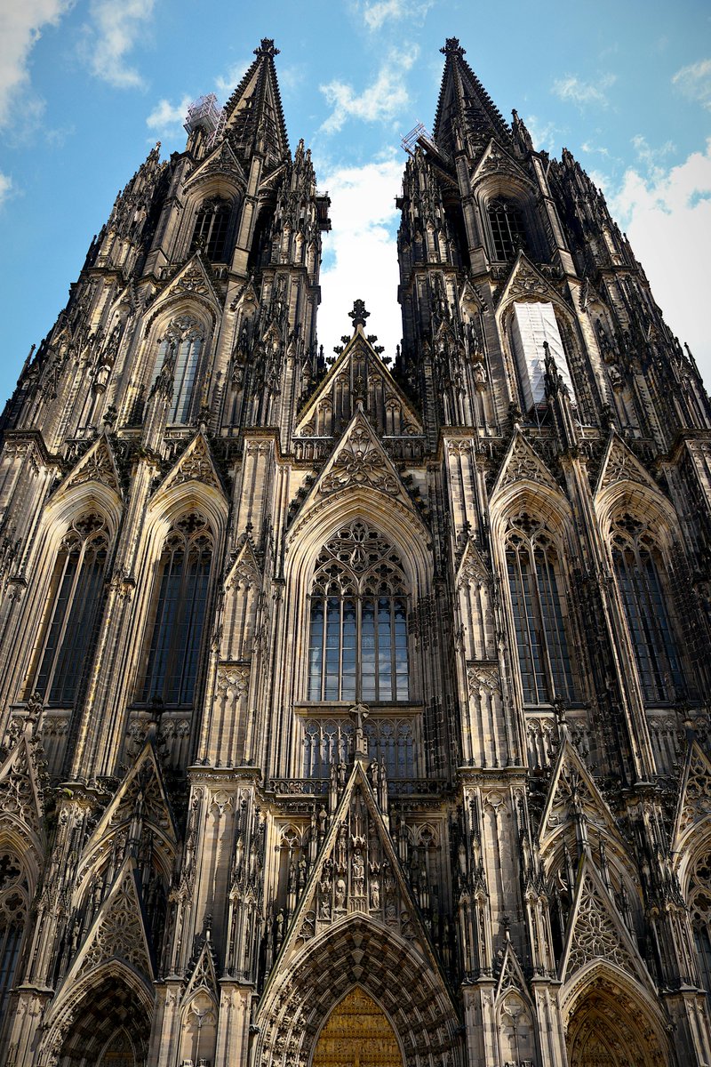 bpthaber's tweet photo. UNESCO Dünya Mirası Listesi'ndeki Köln Katedrali'nde 1 Temmuz'dan itibaren turistik ziyaretler ücretli olacak.

— Turistlerden 12 euro giriş ücreti alınacak.
— İbadet amacıyla gelenlerden ücret alınmayacak.