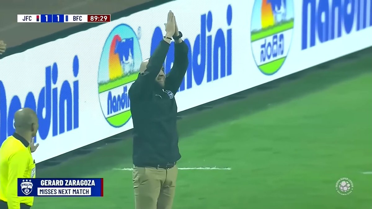 IndFootballLad's tweet photo. wrote 27 pages in exam that I don't have any clue and these mfs @IndianFootball still didn't announce the squad https://t.co/e8Wizjhl5n