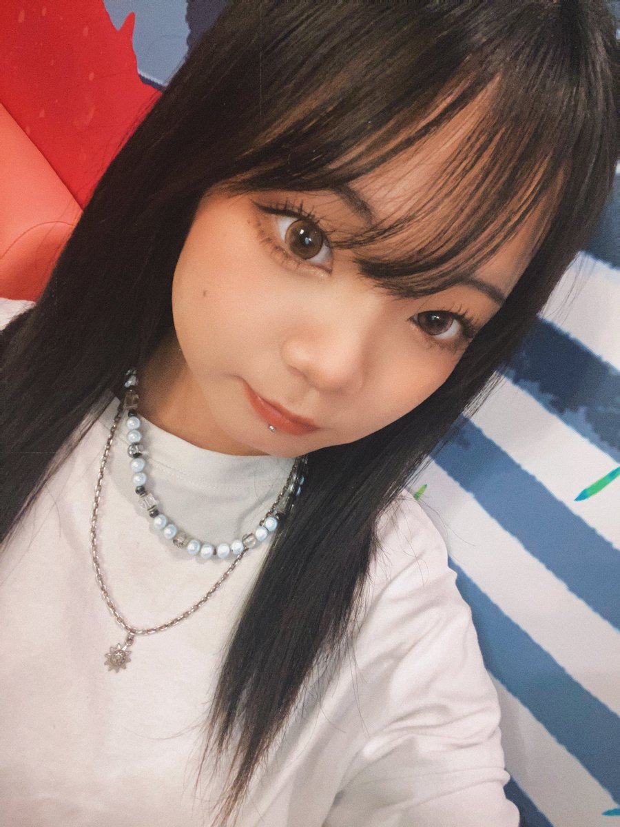 neostage_jp's tweet photo. .˚*. NEOLOG .*˚.
ドウモッッ最近メイク楽しくて
上機嫌なみなみでっすぅ🤟🏼🧡
みんな台風、、、無事、、、?🥲
広島おったら
ほんまに台風とか無縁すぎて😭
こっちは地震も多くて😇
気をつけてこぉなッッ!!!!
#NEOSTAGEPROJECT
#NEOLOG
#ネオステージプロジェクト
#エケチェン日記 #日向陽美 https://t.co/nfyNt7myT0