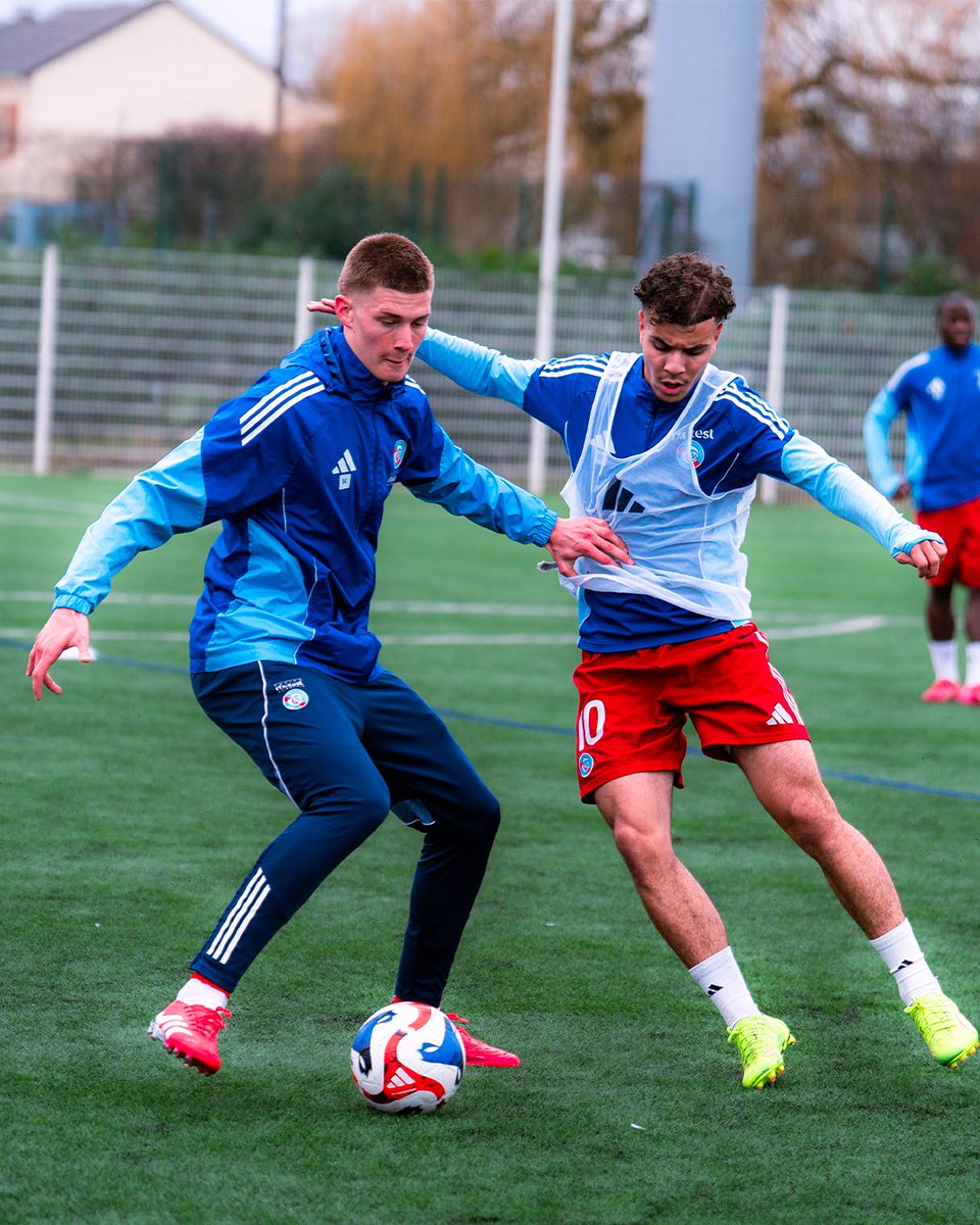 RCSA_Deutsch's tweet photo. Unsere beiden Vertreter der #RacingAkademie, Yoann #Becker und Yanis #Addich, spielen heute mit der französischen U17-Nationalmannschaft im Halbfinale der U17-EM 🇫🇷

Viel Erfolg! https://t.co/mqTS1XPC3U