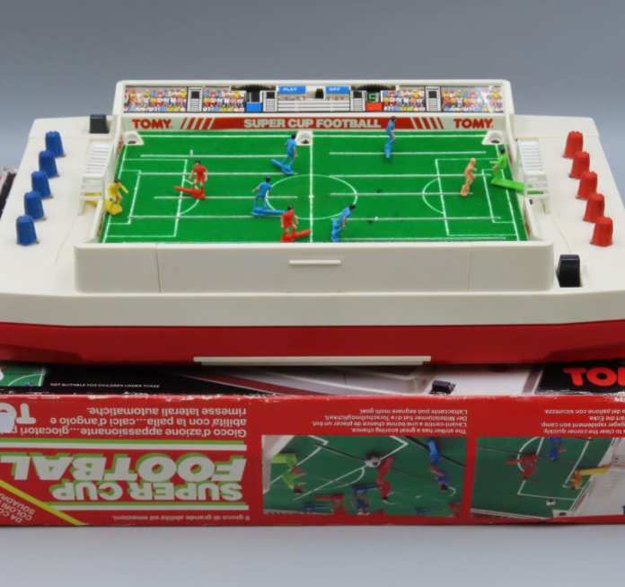 ExtremeFootbal4's tweet photo. Needed a pair of ear defenders just to play it… but WHAT a game!  

Absolute chaos in the best way possible. Straight on the birthday present list back in the day ⚽ https://t.co/zcKKOO3Jb5