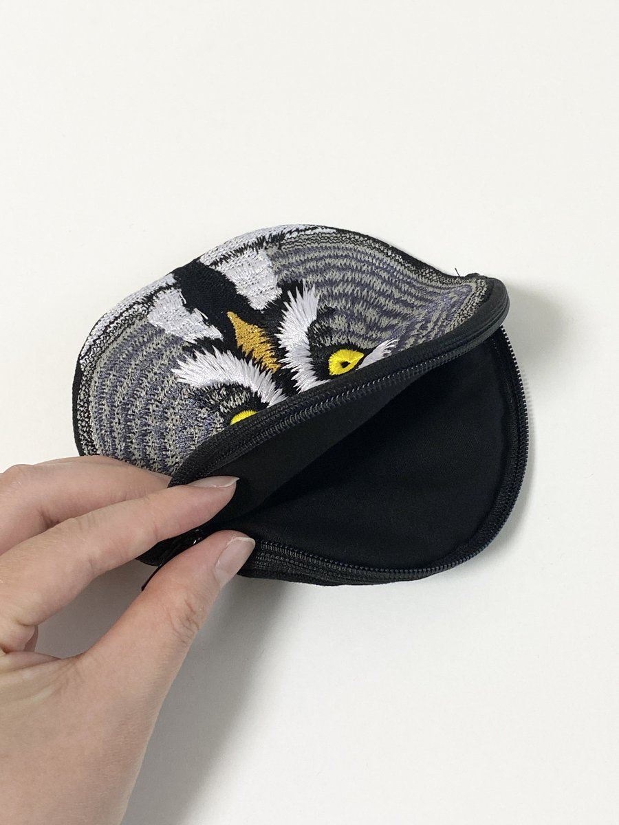 umousan's tweet photo. カラフトフクロウの刺繍ポーチ
#コミティア154 #博物ふぇす
7個できました。中はこんなかんじ。 https://t.co/2EWzm1xl4D