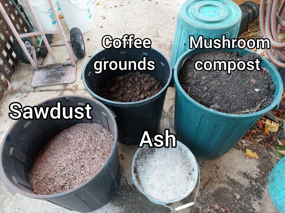 16forbs's tweet photo. My special¹ patented² cover mix for the dry toilet. 

¹ ² literally anything dry, fine, absorbent, and organic will suffice for dry toilet cover mix³

³this is untrue. Coffee grounds or ash alone would be just awful. https://t.co/y5xzAh6L4r