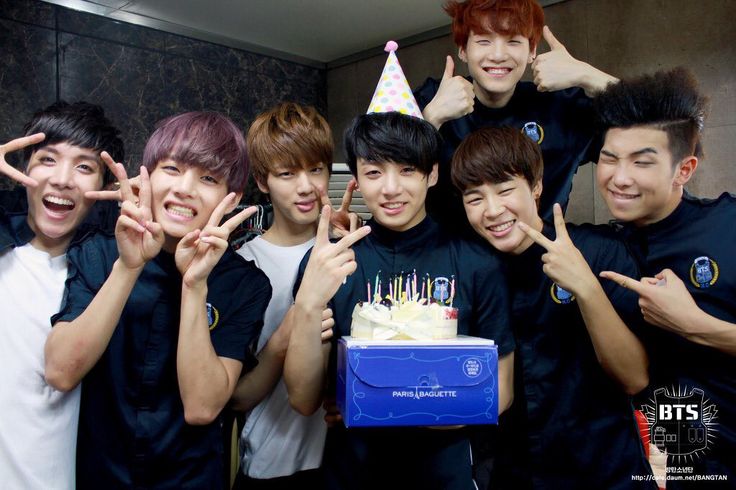 uarmesol's tweet photo. Namjoon, Yoongi, Hobi and Jin met jungkook when he was 13 years.....
Taehyung met him 2 days after he made 14 years
Jimin met him when he was 15......

That's actually crazy https://t.co/BX3rAdIJpS