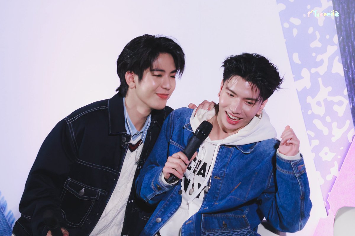 teenniizlk36's tweet photo. ศลปเขินไหมไม่รู้ แต่นี่เขินนน https://t.co/wScV1n2KPw