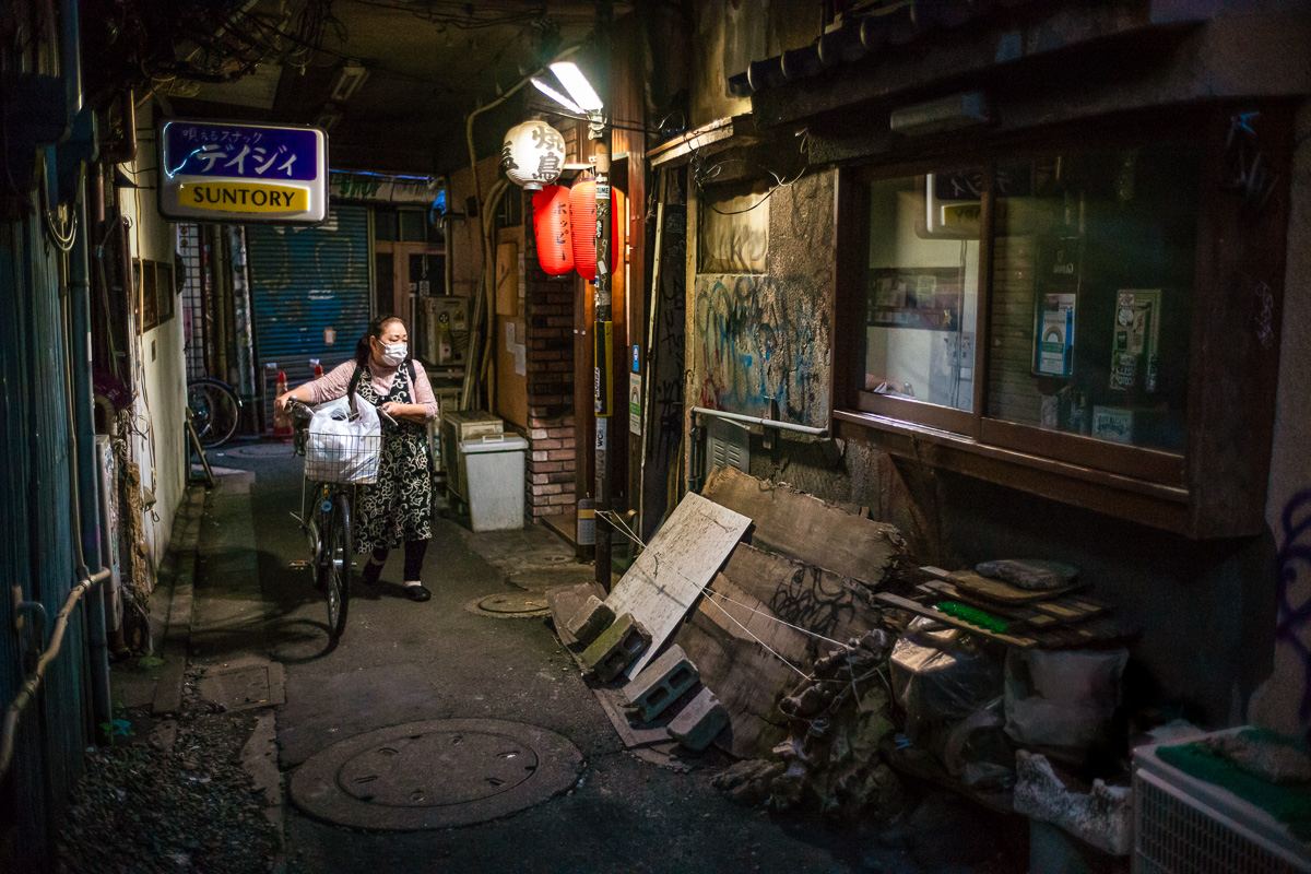 tokyotimes's tweet photo. My latest newsletter is out, with this edition focusing on street photography in Tokyo. The pictures, the process, and sometimes the opposition.

There are also details of a new book and some of the photos featured in it.

It’s viewable on the web here: https://t.co/eMkO1gUQRd https://t.co/vk9Q2XOCDR