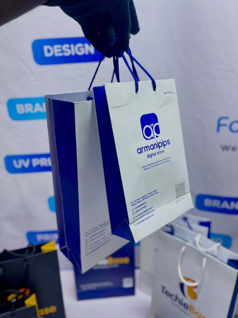 folanimprint's tweet photo. Not every product needs the same bag!

Our A5 bag is perfect for phone accessories and smaller Gadgets while our A4 bag is ideal for smartphones, tablet and premium device packaging.

Order now
📧 folanimprint@gmail.com
📱 09076376746

#folanimprint #pac… https://t.co/413I8MGqWi https://t.co/BOUTVq2Tv8
