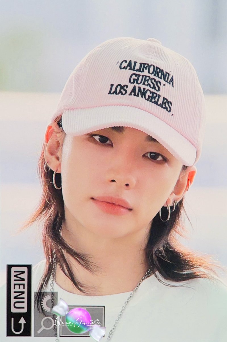 GummyJiniret320's tweet photo. 260603 ICN

#Hyunjin #현진
#HYUNJINxGUESS https://t.co/pDOzwQg3BQ