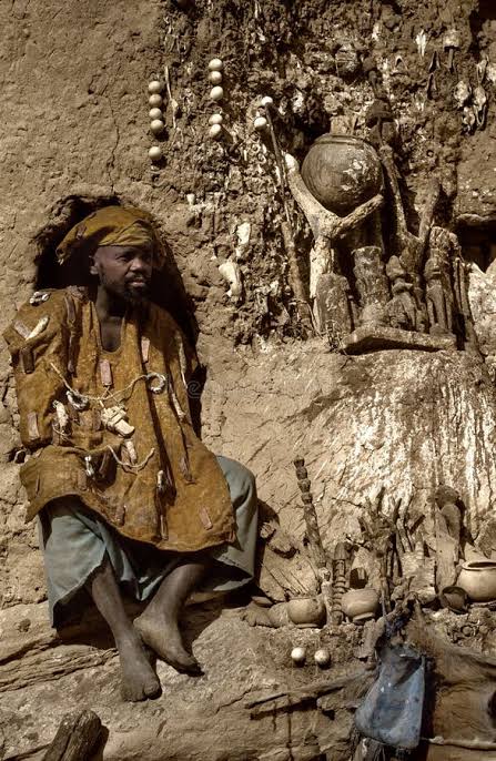 CarmelaCusmai's tweet photo. #TraGeografieEImmaginazione 

Se pensi che l' avventura 
sia pericolosa 
prova la routine.
È letale.

Paulo Coelho 

#VentagliDiParole @VentagliP 

© Villaggio del Mali, Africa https://t.co/3vUyPgybUR