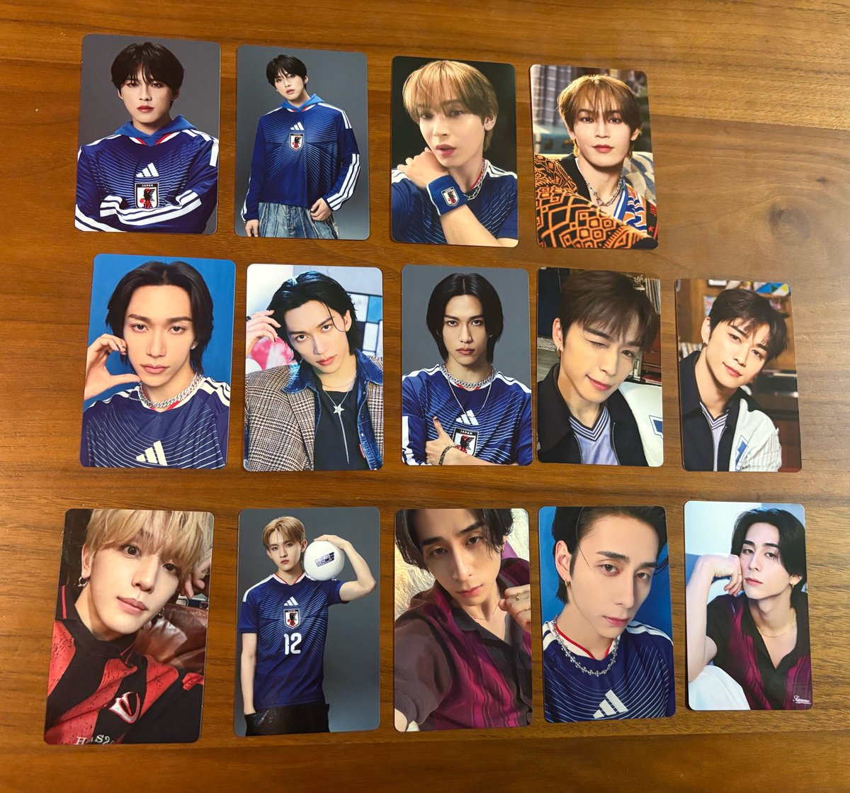 Winwin656's tweet photo. JI BLUE 景色 INI JO1 封入 交換

【譲】河野 與那城 池﨑 後藤 髙塚 田島 西

【求】佐野 佐藤 関連
　　　（佐野 歓声/旋風 トレカ優先）

郵送での交換希望です📮
お気軽にお声掛けください✨

#JIBLUE交換 #JO1交換 #INI交換 https://t.co/8nLXRXIesX