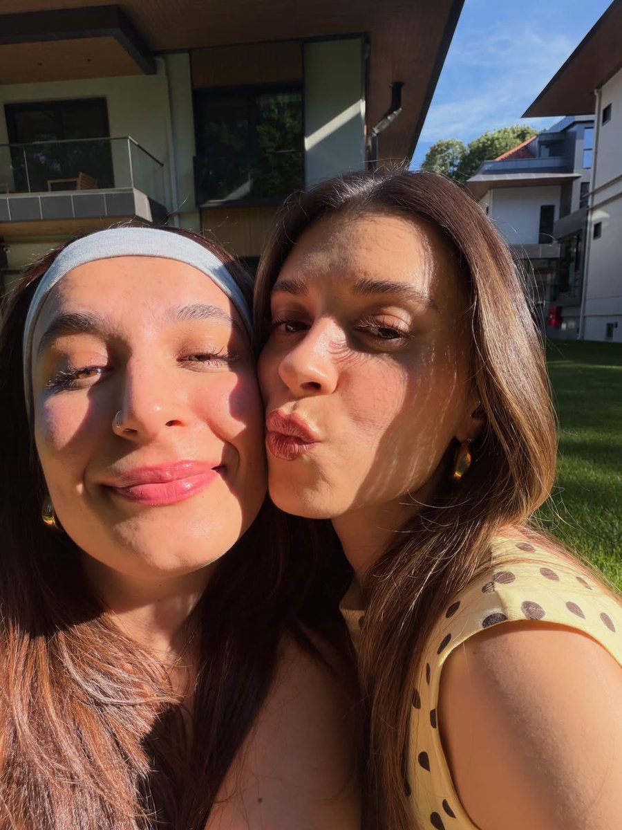 bestofbuce's tweet photo. 🌞🤍

#BuçeBuseKahraman • @bucekahraman https://t.co/imFHg7HmMN