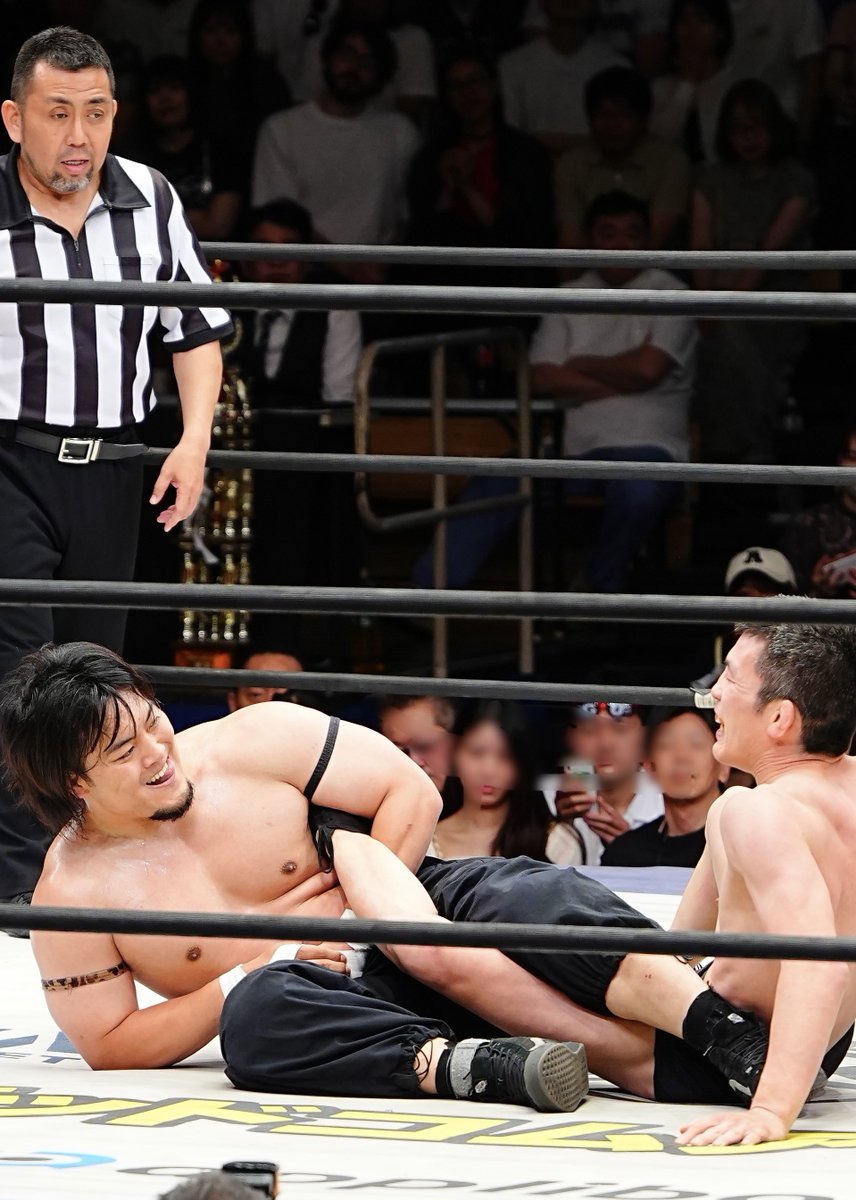 Kiki0222ki's tweet photo. プロレスラーであるが故 勝負してみたくなる欲みたいなもの
楽しんで笑ってる様に見えて
負けねーよって全身で語ってる様に感じた私 かっこいい人を応援してるな
#KINGofDDT #ddtpro #MAO
26.5.31後楽園 https://t.co/3MANvzEu4q