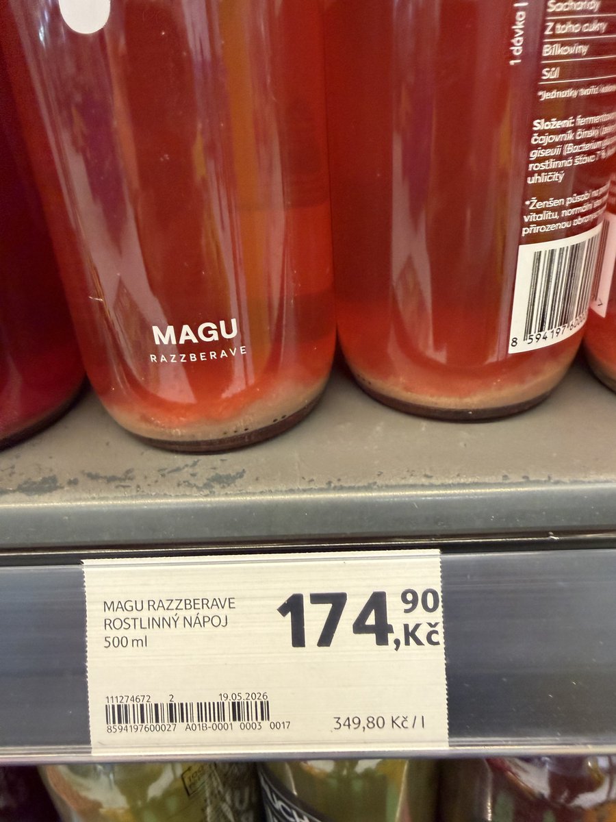 NovakVita's tweet photo. Magu skoro za dvě stovky, domácí za sedm korun. 🙂👌

Další várka je hotová. 👍🥂😃 https://t.co/KWUapSjjsh
