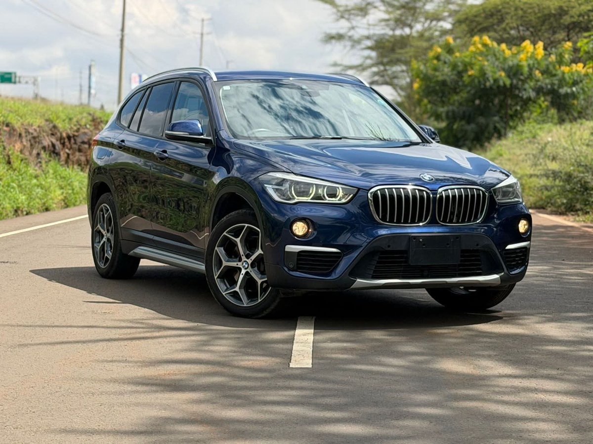 JayphasMotor's tweet photo. 𝐁𝐌𝐖 𝐗𝟏 (𝐗𝐃𝐑𝐈𝐕𝐄 𝟐𝟎𝐢) ☘️ FULLY LOADED 2000CC TWIN-POWER TURBO PETROL ENGINE 𝟐𝟎𝟏𝟖 
✔ BMW iDrive Infotainment System
✔ Push Start / Smart Key
✔ LED Headlights &amp; DRLs
✔ Dual Zone Climate Control
✔ Electric Tailgate
✔ Spacious Luxury Interior
✔ Alloy Wheels https://t.co/IPX2SniuXl