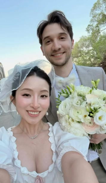 rdygg_dota2's tweet photo. Now that's a Major win for RTZ 🥹

Arteezy &amp; Dove have just shared photos from what looks like an intimate wedding ceremony, "a beautiful day with a beautiful you."

Dota players rejoice: there is hope for us! https://t.co/8m8FhhCETE