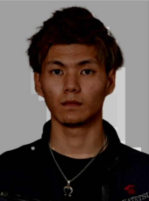 japan_miyu_'s tweet photo. 【速報】

大阪府警、匿名・流動型犯罪グループ（トクリュウ）の指示役として下記の者を本日公開手配

氏名：藤原 朋輝（フジワラ トモキ）
生年月日：平成9年6月14日生
身長：172センチメートル
特徴：入れ墨（左肩から腕 竜、左薬指 指輪、左脛 鳥）

藤原が指示した闇バイトなどで集められた少年ら4人は、実行役として既に逮捕されている

指定暴力団・六代目山口組系組員の神川将一(29)もさらに上位の指示役として既に逮捕されている