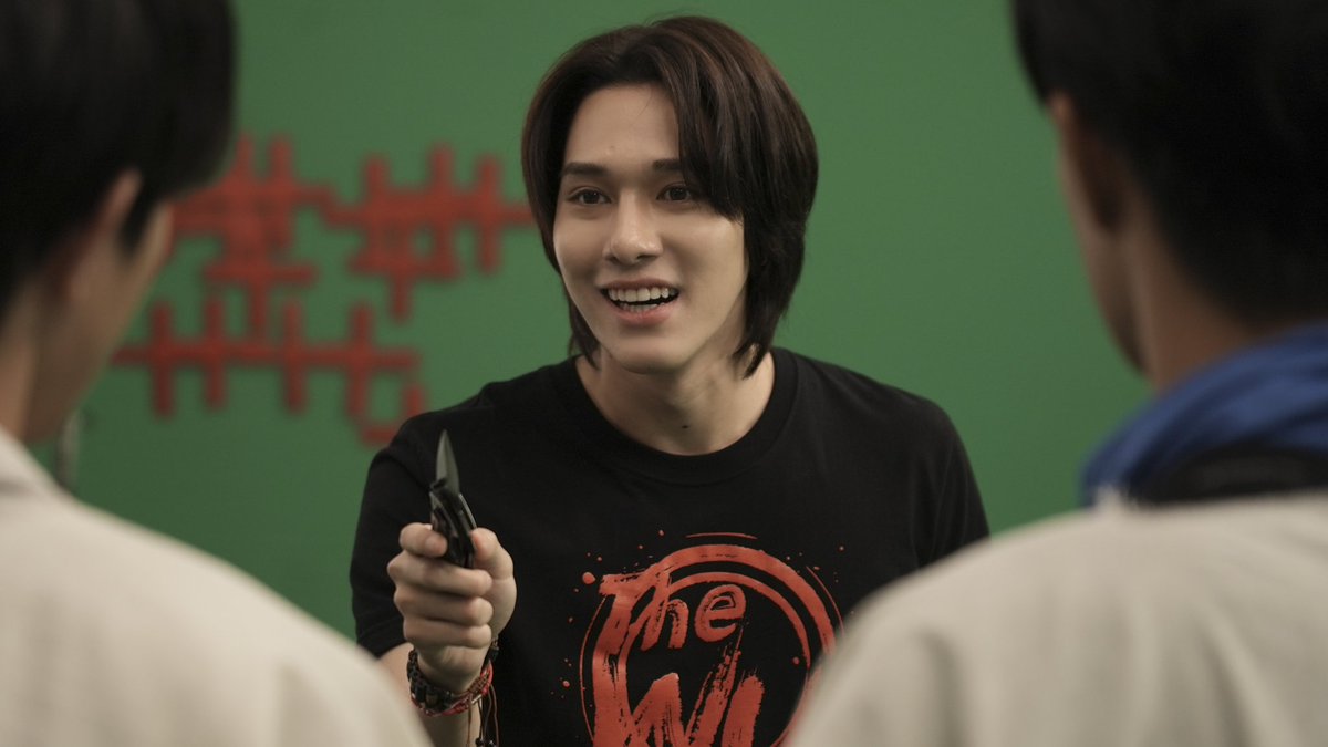 WUseriesGMMTV's tweet photo. ทั้งสามคนเจอพี่พีทแล้ว แต่เอ๊ะ!... ดูก็รู้ว่านี่ไม่ใช่พี่พีทตัวจริง!🙅🏻

#WUTheSeriesEP5
@Hirunkit_ @Kktken_Lim @titxn567 @juno8iq https://t.co/d7AwScjxee