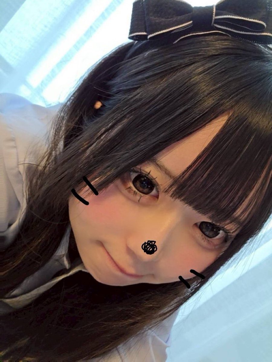 vhhkiu's tweet photo. 学校疲れました。 https://t.co/CucHW2MmD5