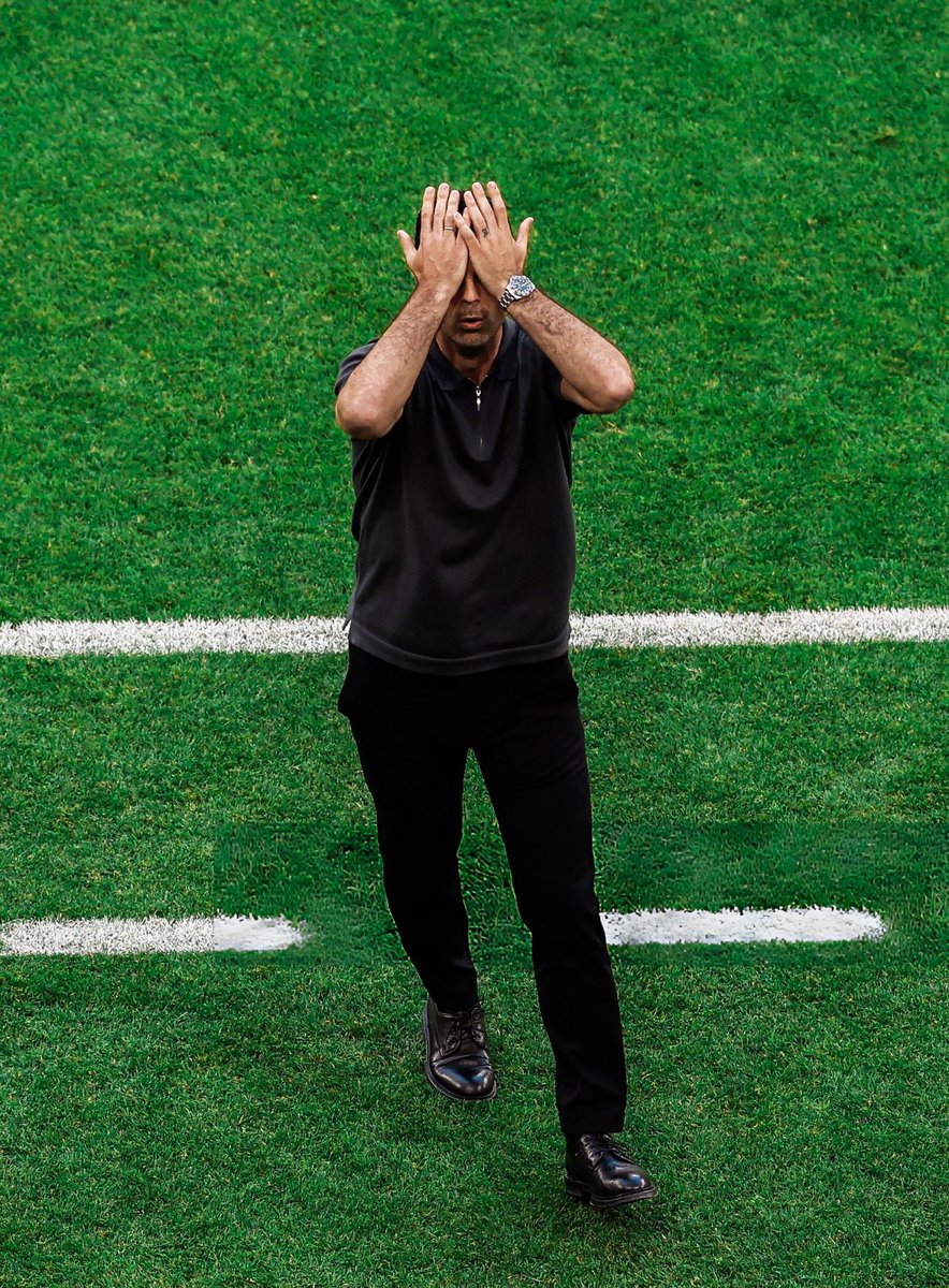 petithazard2's tweet photo. If UCL is won by dark art football,
Jumping up and down,
Not sitting down from start of the match to finish, 
By defending with 10 men,
By dancing and displaying all sort of shenanigans,
Or even by Setpiece,

Then Diego Simeone should have won more than 2 UCL by now because he has done all of these while playing his evil football With the likes of gabi, Diego Godin Miranda, etc.

With all these defenders and their set-piece threats and parking buses, Diego Simeone didnt win the UCL.

How dare Arteta think he can win UCL with 25% ball possession and parking of buses for 120mins of football?😂😂

He will suffer for 100 years more if he keeps playing this his calamity and setpiece ufc football