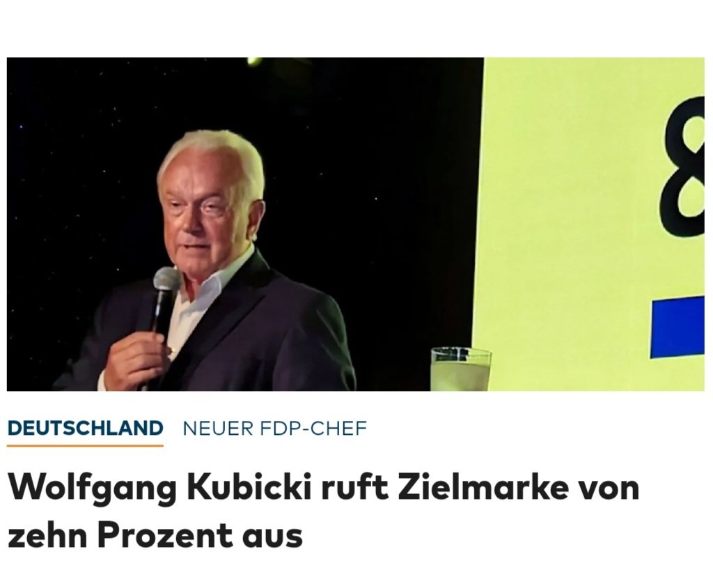 Mel Aura tweet media