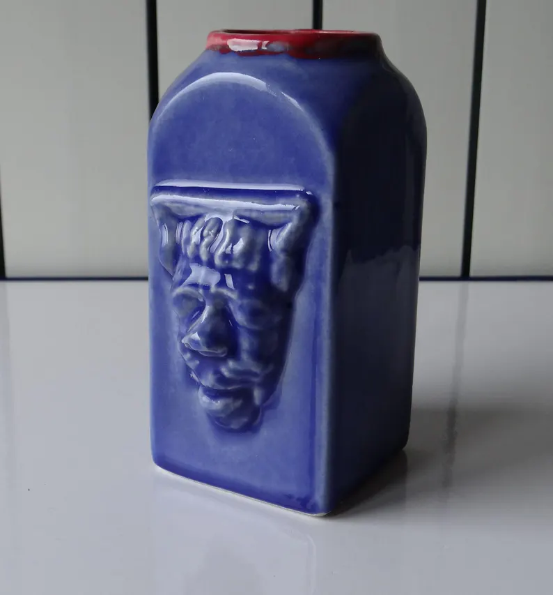 elementsdeco's tweet photo. Handmade Miniature Romanesque Sculpture Vase - Blue Red Ceramic Corbel https://t.co/d3EbgCOTsJ

#vase #sculpture #Blue https://t.co/XFrwWwuKI1