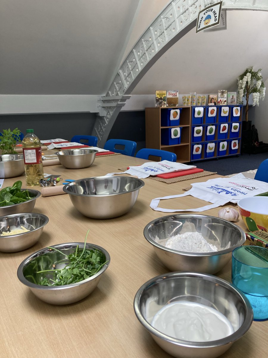 SFE_Tweets's tweet photo. The aprons are on, and the whisks are at the ready for our #Cookathon2026 🙌
We're thrilled to be here at @BarfordSchool with none other than Michelin-Starred Chef, David Taylor, this year's Cookathon chef 👨🍳
#Cookathon2026 #HealthForLife https://t.co/qnN5d930p1
