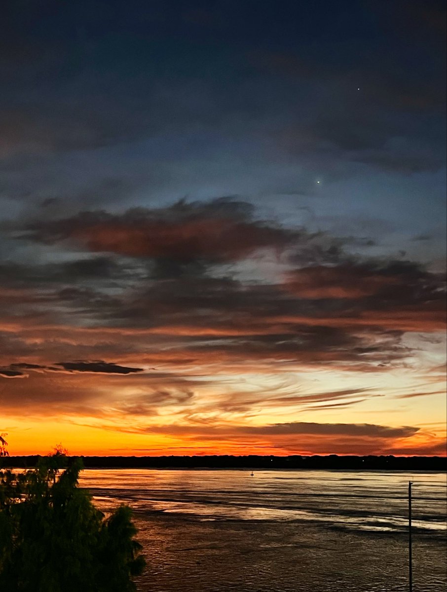 floraeme's tweet photo. Corrientes ✨ https://t.co/u4I2hA21DH