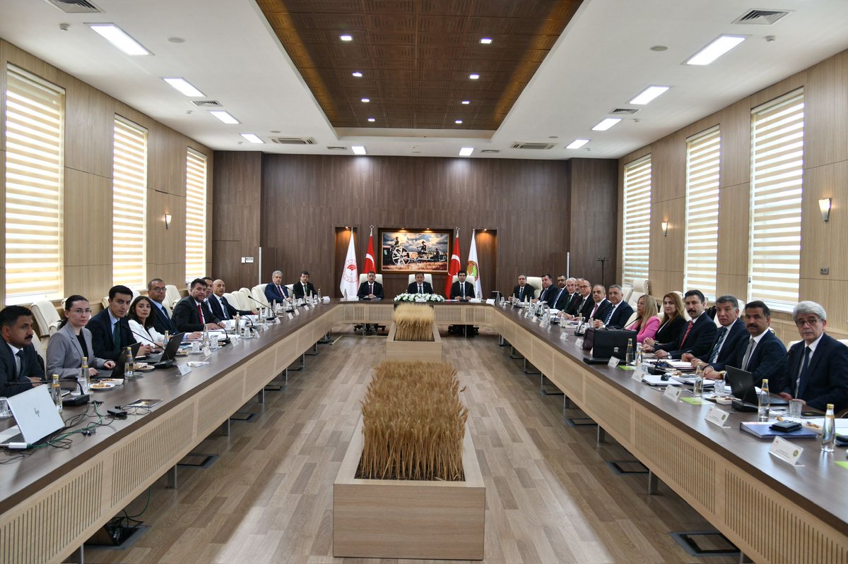 YlmazTekin3's tweet photo. https://t.co/zWkMZnIJjR
@K_Turkmenoglu_V
TÜRKMENOĞLU “VAN’DA TARIM VE HAYVANCILIĞA GÜÇLÜ DESTEK SÜRECEK” https://t.co/P7GvVXys0G