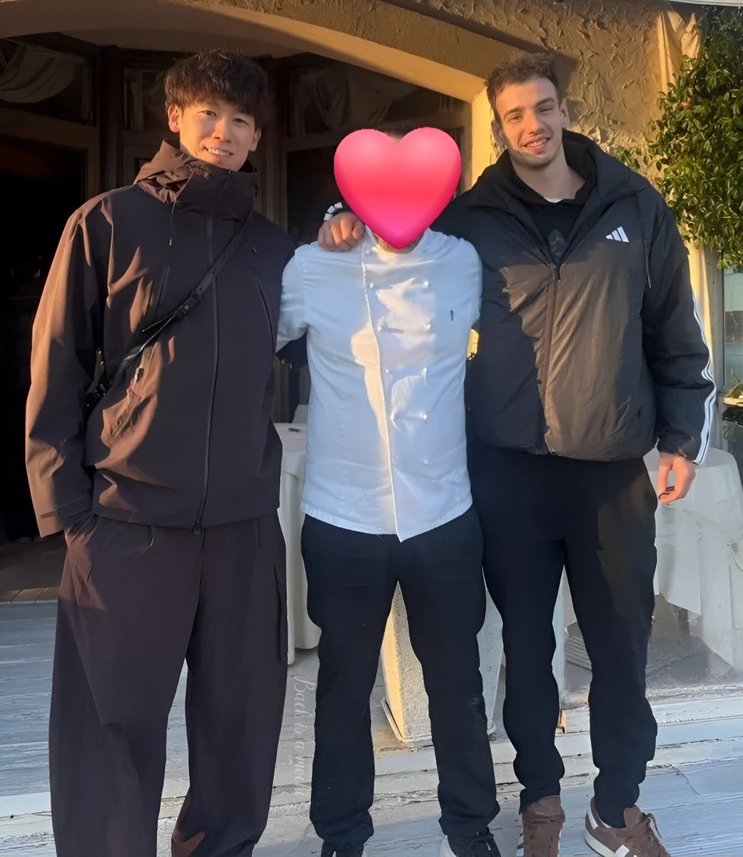 Baek_is_a_mochi's tweet photo. in winter Yuki Ishikawa and Agustin Loser have been in a restaurant of my acquaintance, and the thing that has always made me happy is knowing that even though they will be separated now, they have spent a lot of time together off the pitch 🥺🩷 https://t.co/ziUl6p4Nh2