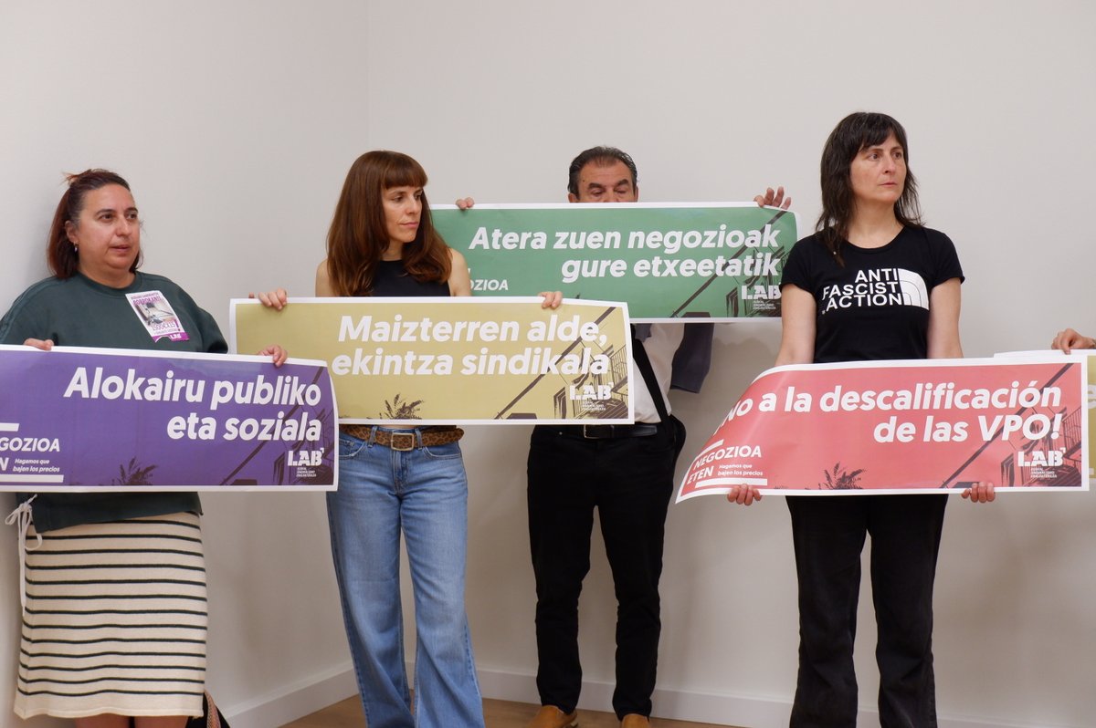LABsindikatua's tweet photo. 🏘️ Egungo etxebizitza politikek errentismoa elikatzen dute

📒 Eremu honetan eginiko ekintza sindikalari buruzko txostena aurkeztu dugu, borroketan parte hartzen ari diren maizterrekin batera

✊ Etxebizitza eskubidearen alde antolatzen jarrai dezagun

🔗 https://t.co/al1mA4dIG2 https://t.co/MUtP2pRMvj