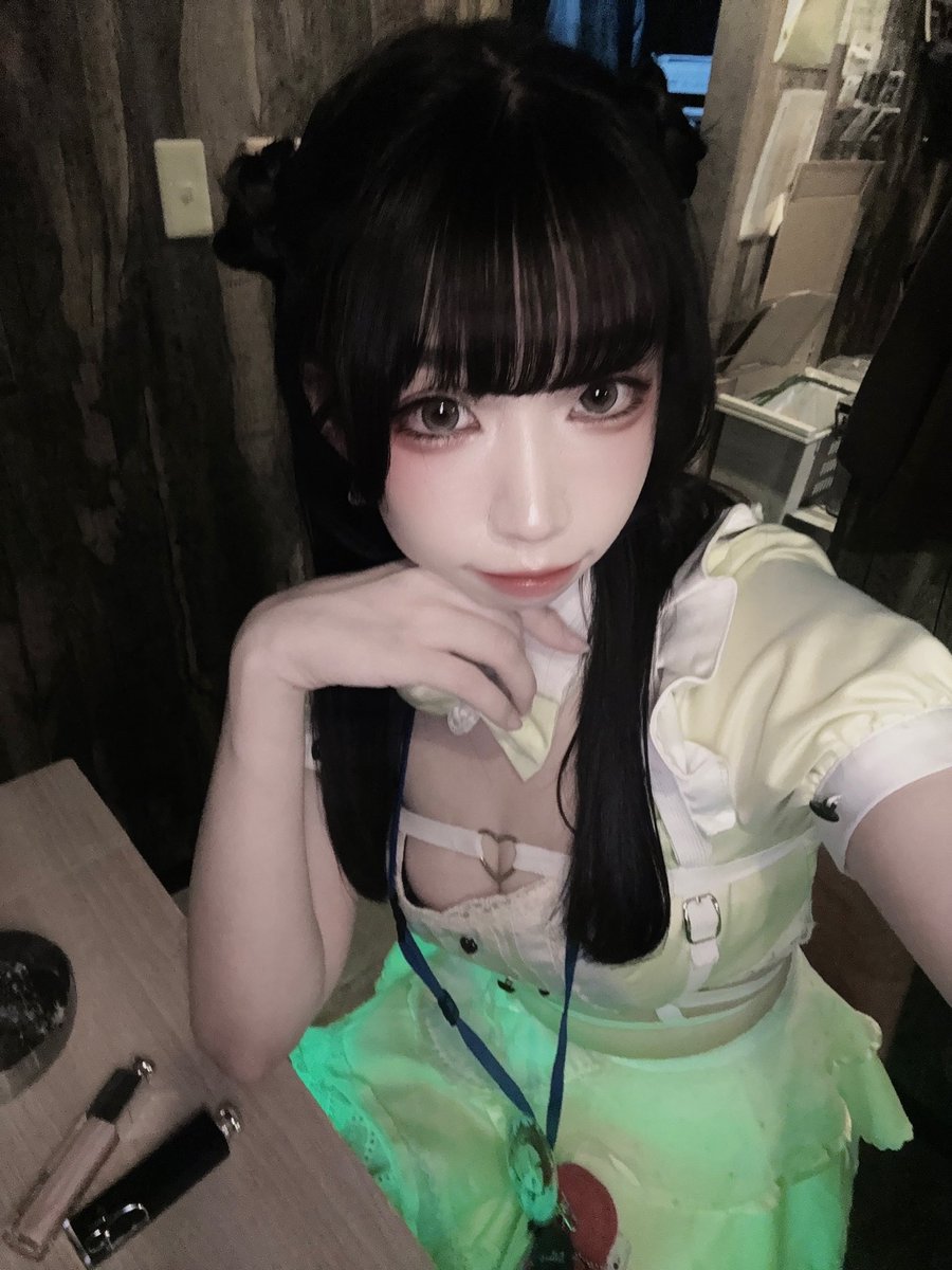 kaze_haya_elf's tweet photo. 台風に飛ばされなかったためいます❕19時ラスト🤍

 #いいね返し  #コンカフェ  #自撮り界隈 https://t.co/cedM09qV4I