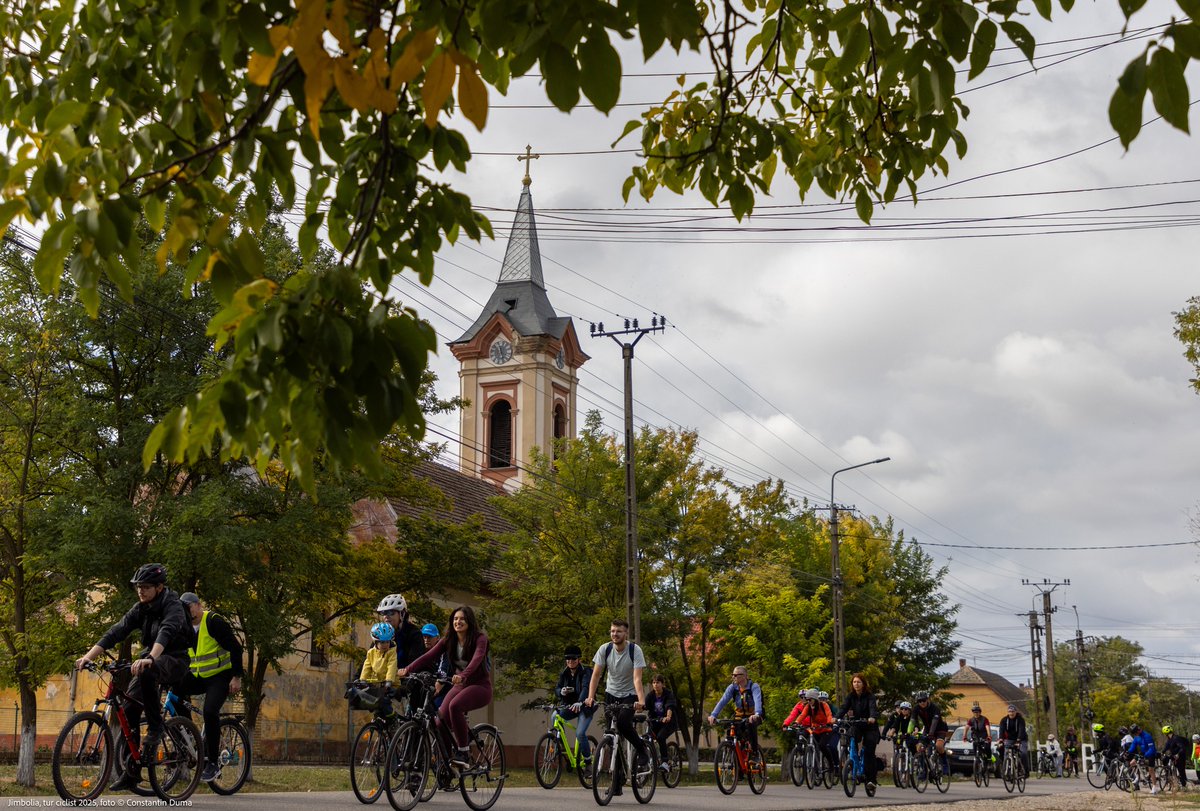 EUSDR's tweet photo. Inclusive Border Cycling (IBC), a Danube Strategy Flagship Initiative, turns cycling tourism into a tool for local growth, inclusion, and cultural discovery across border regions. 🌍🤝

Read more in the article: https://t.co/l9kggdXp0R https://t.co/lFM5QPNCLm