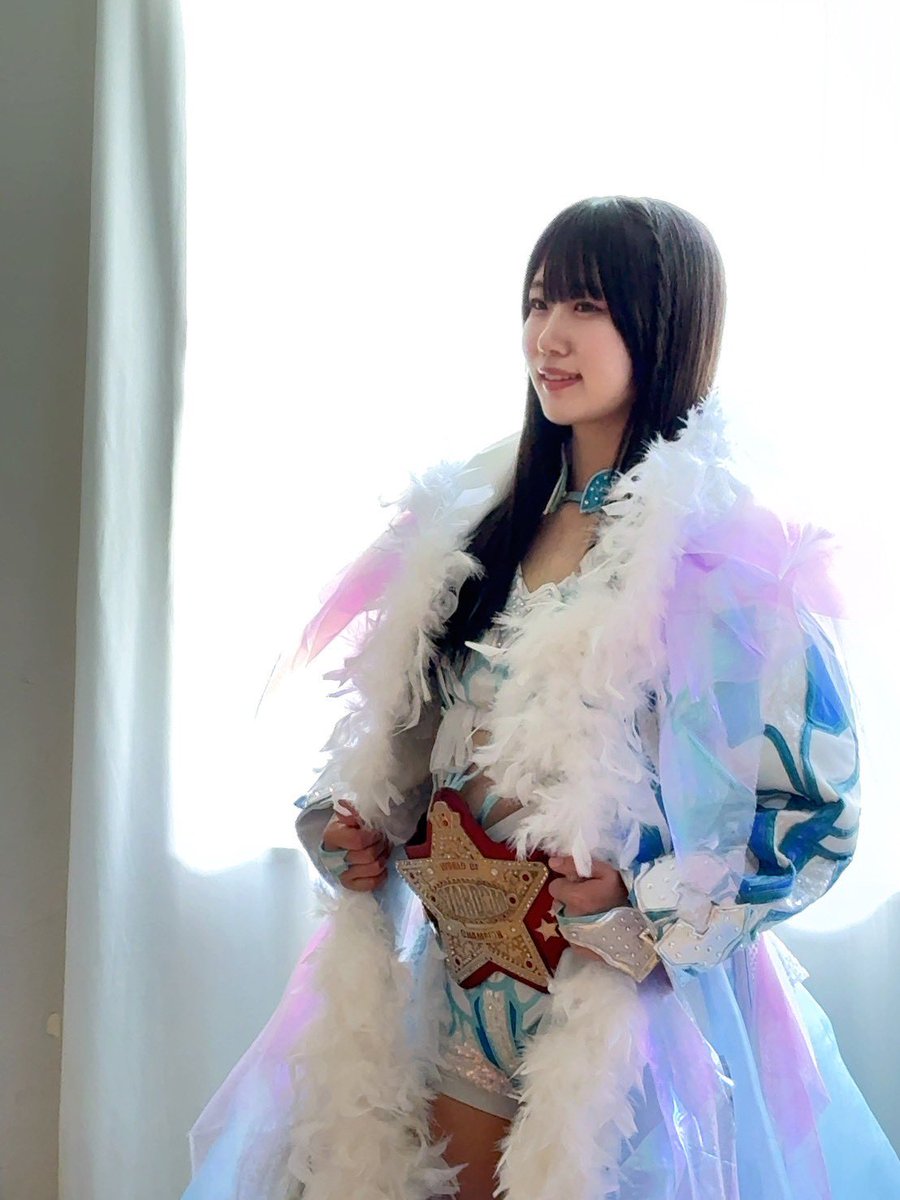 kurara_stardom's tweet photo. 横アリまでのこと、赤いベルトを巻いてからのこと。
ぜひ読んでください。
#RINGPLUS
#スターダム https://t.co/BPbg5fDMag