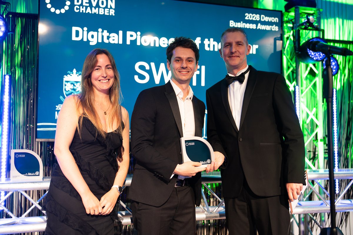 Chamber_Devon's tweet photo. 🏆 Devon Business Awards winner 🏆

Congratulations to @SWGfL_Official, winner of our Digital Pioneer of the Year Award, sponsored by @MLA_College 👩‍💻

Find out more about our #DevonBizAwards winners and finalists at https://t.co/6Hpmd9t0On

#devonmeansbusiness #devonbusiness https://t.co/SlAOubFDOa