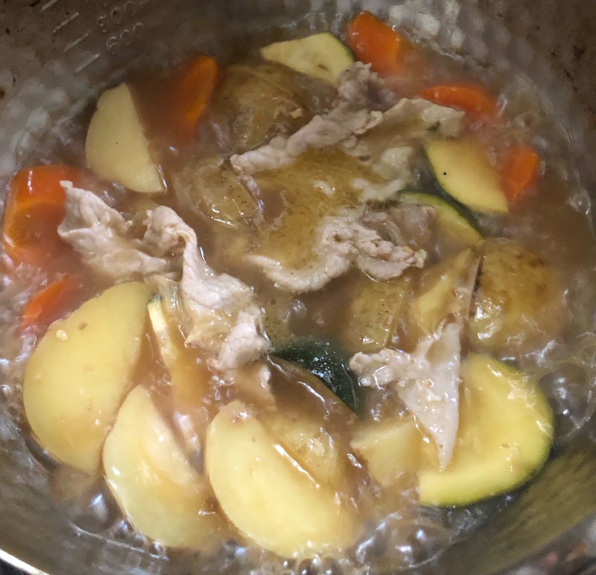 maical22's tweet photo. 肉じゃが https://t.co/hbrR4MoBNS