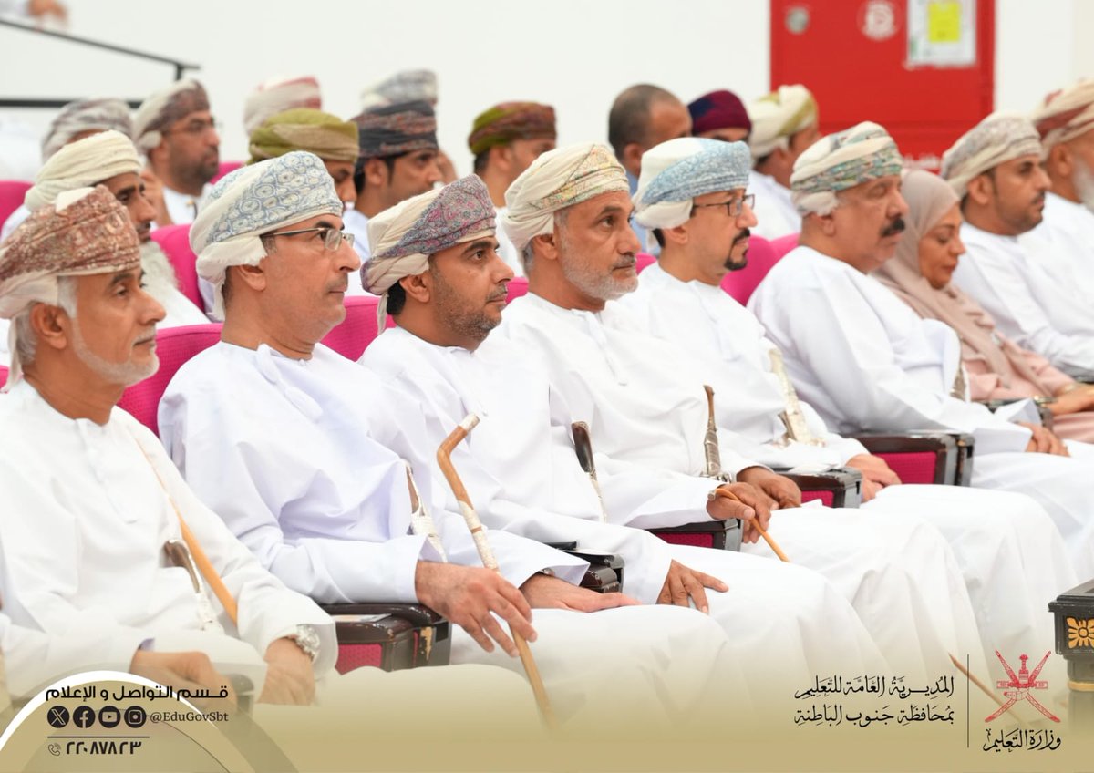 EduGovSbt's tweet photo. تقديرا لجهود المعلم وعطاءاته المخلصة والمتميزة وبمناسبة يوم المعلم  مجلس أولياء الأمور بولاية المصنعة يكرم كوكبة من معلمي مدارس الولاية وذلك على مسرح جامعة التقنية و العلوم التطبيقية بالمصنعة تحت رعاية سعادة الشيخ أحمد بن علي بن سعود الحبسي والي المصنعة وحضور عدد من إدارات المدارس والمعلمين والتربويين. 
يتبع... 
#فعاليات_تعليمية_جنوب_الباطنة