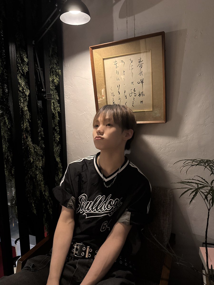 nchiveofficial's tweet photo. [#주영]

감성 카페~☕️

#NCV #NCHIVE #엔카이브 
#JUYOUNG https://t.co/3GR9P3E2Lp