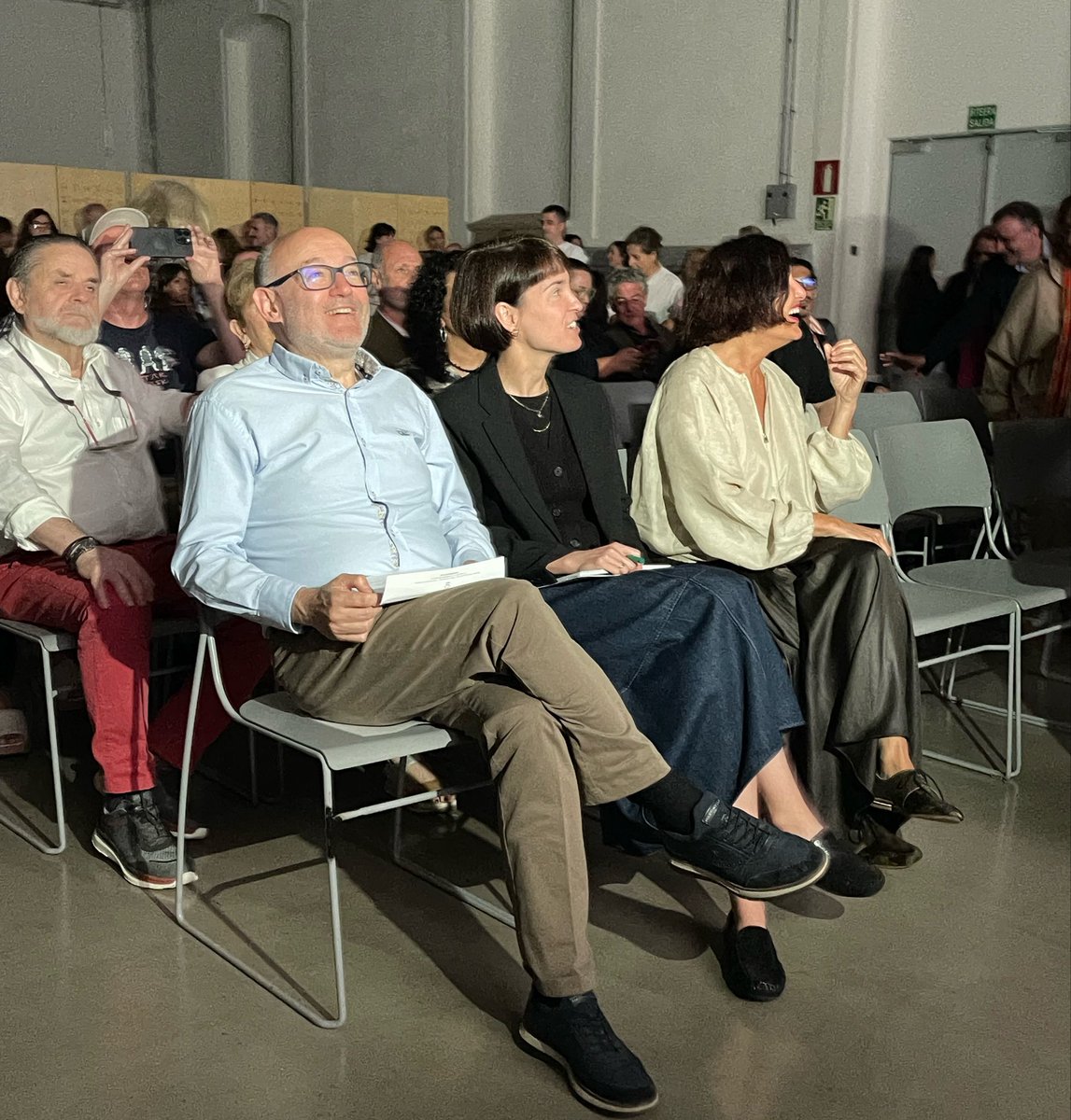 sansebastianfes's tweet photo. #74SSIFF 🎊 Comienza la presentación de los carteles de las secciones de esta edición.
👏 74. Donostia Zinemaldiaren sailetako kartelen aurkezpena hasi da.
🎊 The presentation of the posters for the #74SSIFF sections begins.

🗣️ @jlrebordinos &amp; Maialen Beloki https://t.co/5c68s9EQPC