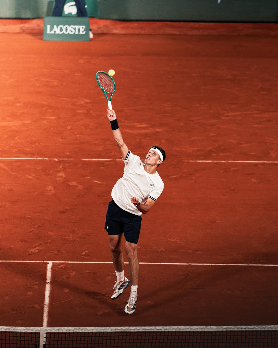 mensik_jakub_'s tweet photo. Grand Slam semifinal… what a feeling ❤️‍🔥
So grateful for all the support and the incredible energy out here 🙌
Congratulations João on your amazing tournament!
We’re not done yet. See you Friday @rolandgarros https://t.co/09hIJgFjMs