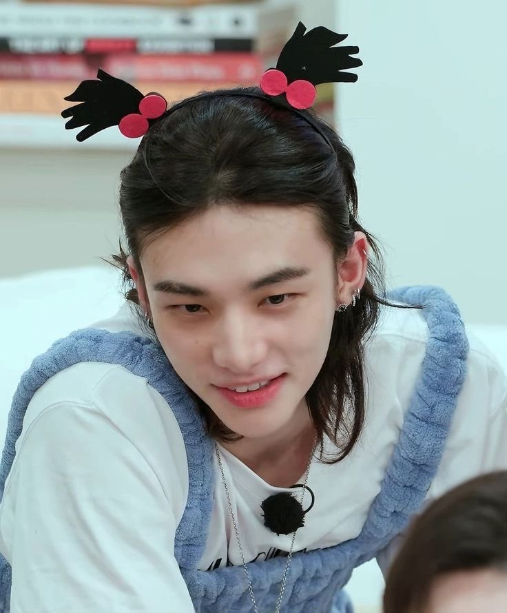 hwanghynjnnie's tweet photo. hyun and his different hairstyles in skz codes https://t.co/Qno4fPZBkN