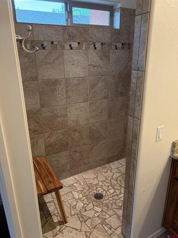 todd_realty's tweet photo. No spot in Montrose is better than Peppertree!  This perfect community is right in the middle of everything--yet set back just enough to have a beautiful, quiet neighborhood.  Excellent access to hiking and biking paths!  This home's like new!  519K
View Listings https://t.co/wCwc3GqoDl