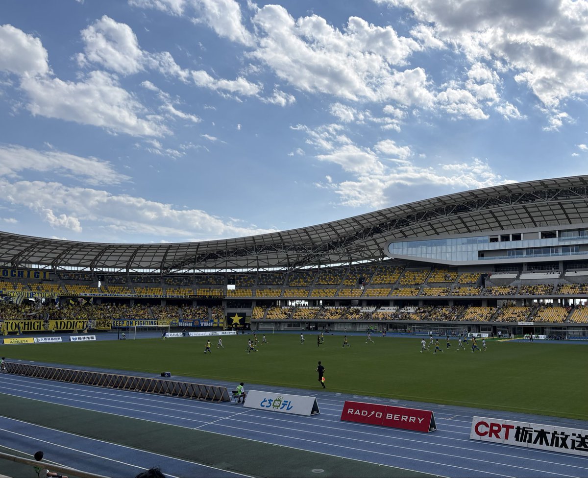 mochiorun's tweet photo. 5月は209km走ってました🏃‍➡️
ハーフマラソン後はジョグのみ
6月からはポイント練再開します

来シーズンはフル1本のみ、ハーフのベスト更新を目指そうかなと思っております🏃‍♂️‍➡️

日曜は栃木SCの試合観戦⚽️
PKまけほー😮‍💨 https://t.co/8vktlZlEby