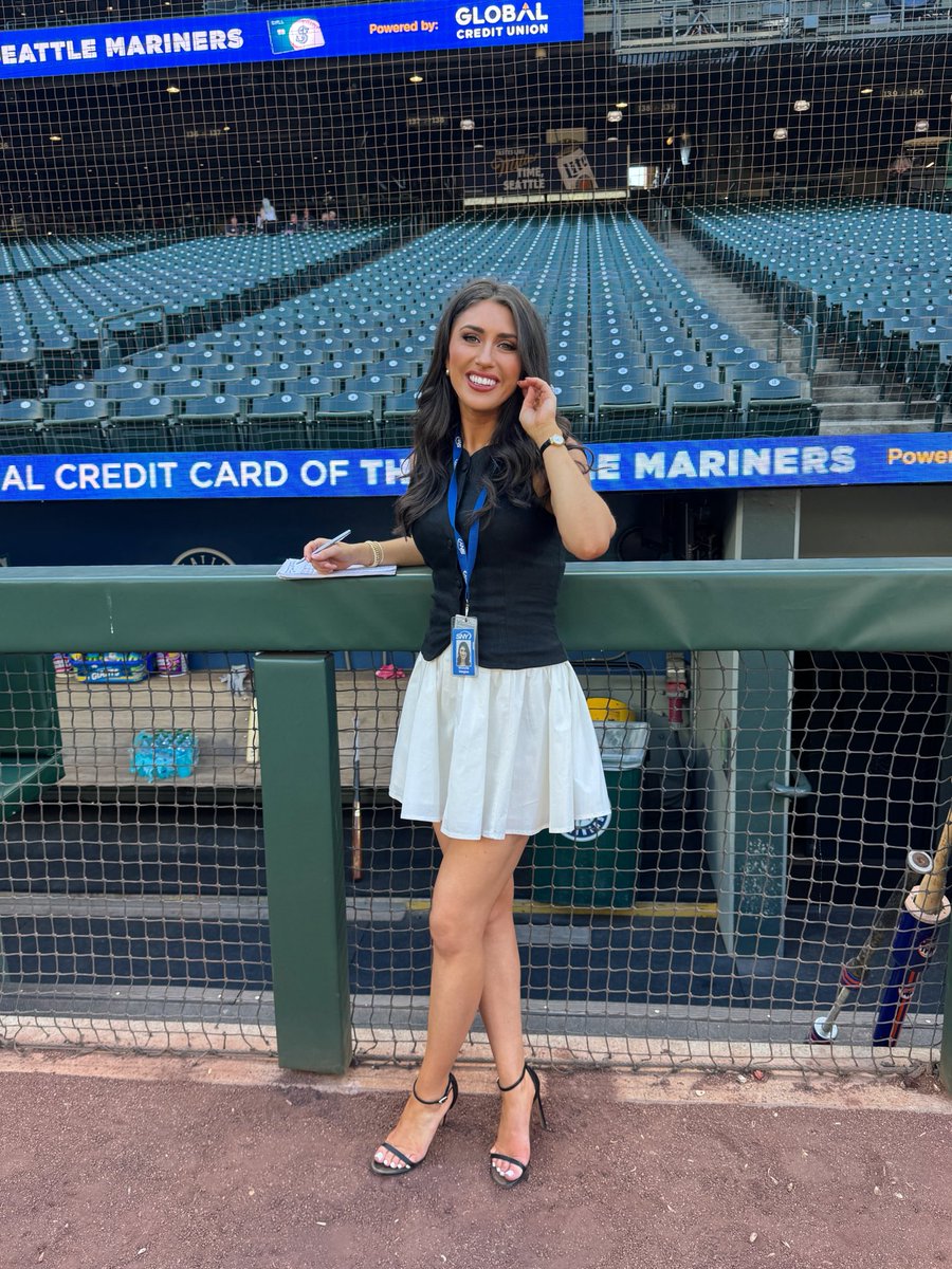 mmargaux8's tweet photo. Series finale in Seattle https://t.co/CBYb1Nyy8x