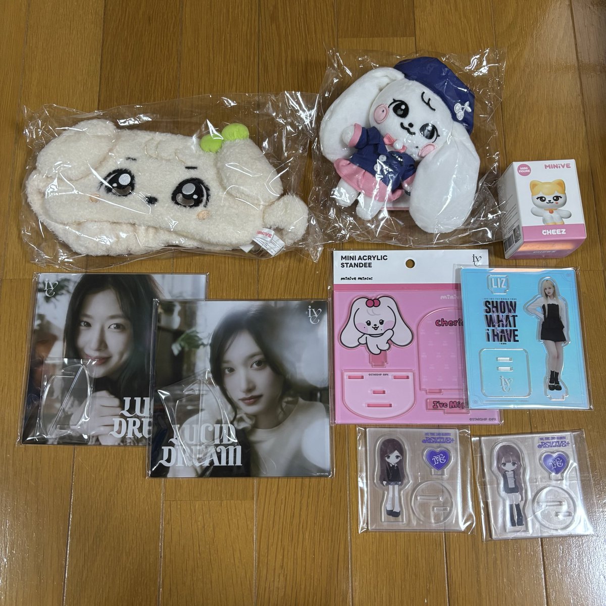 ntnt25fs's tweet photo. IVE トレカ 交換 買取

譲　写真
求　買取（PayPay メルペイ）

郵送>>東京ドーム手渡し（手渡しは現金◎）　※500円以上で送料負担

※グッズは未開封です
リプdmお願い致します🙇‍♀️

#ive買取 #ive交換 https://t.co/eFCGq4X9ck