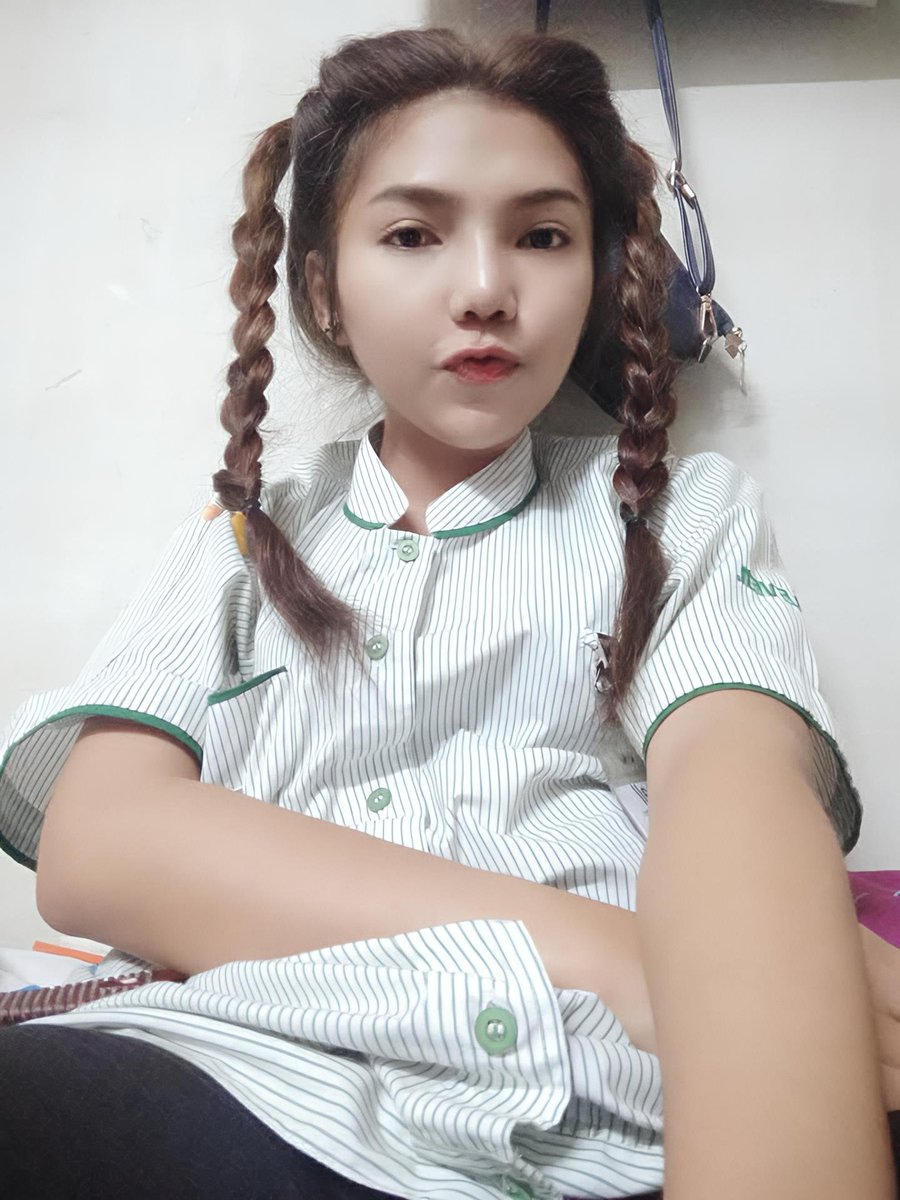 Tangmo33100's tweet photo. เลิกงานได้ยัง🐷 https://t.co/HlumYi7W0k