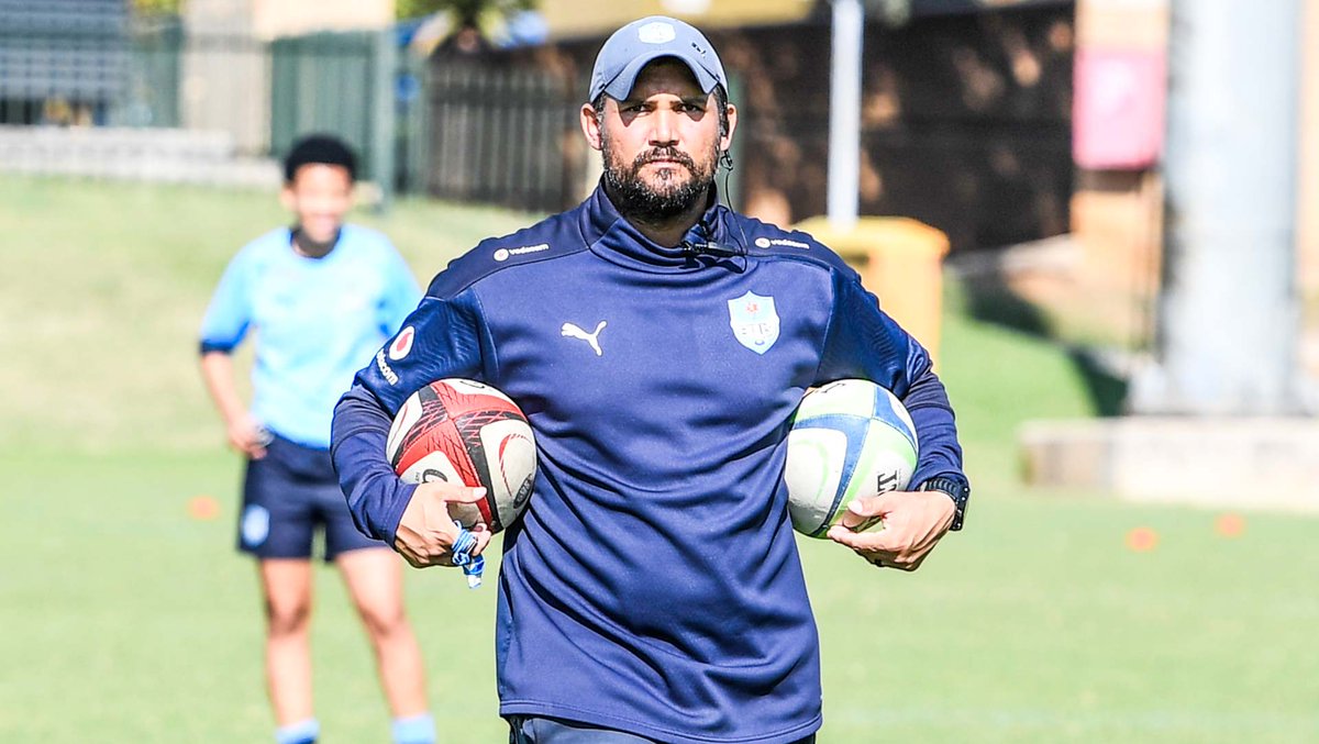 WomenBoks's tweet photo. Former #BokWomen players Natasha Hofmeester and Zolisa Noxeke, as well as Hayden Groepes have been announced as head coaches of SA Rugby's junior girls' teams - more here: https://t.co/rqcFAnhID1 🤝 https://t.co/0MrFGYgTcX