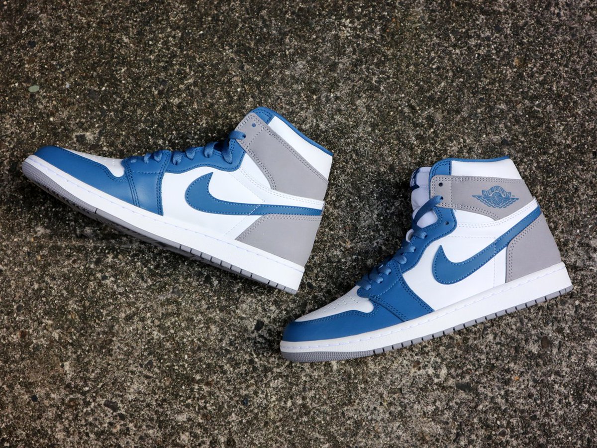 sneakershopskit's tweet photo. AIR JORDAN 1 RETRO HIGH OG
「AIR JORDAN 3」の35周年を記念して、オリジナルカラーの"TRUE BLUE"からインスパイアされたカラーを採用したスペシャルエディション
https://t.co/9ZdDW6fYGN https://t.co/ugkBF0T9gX