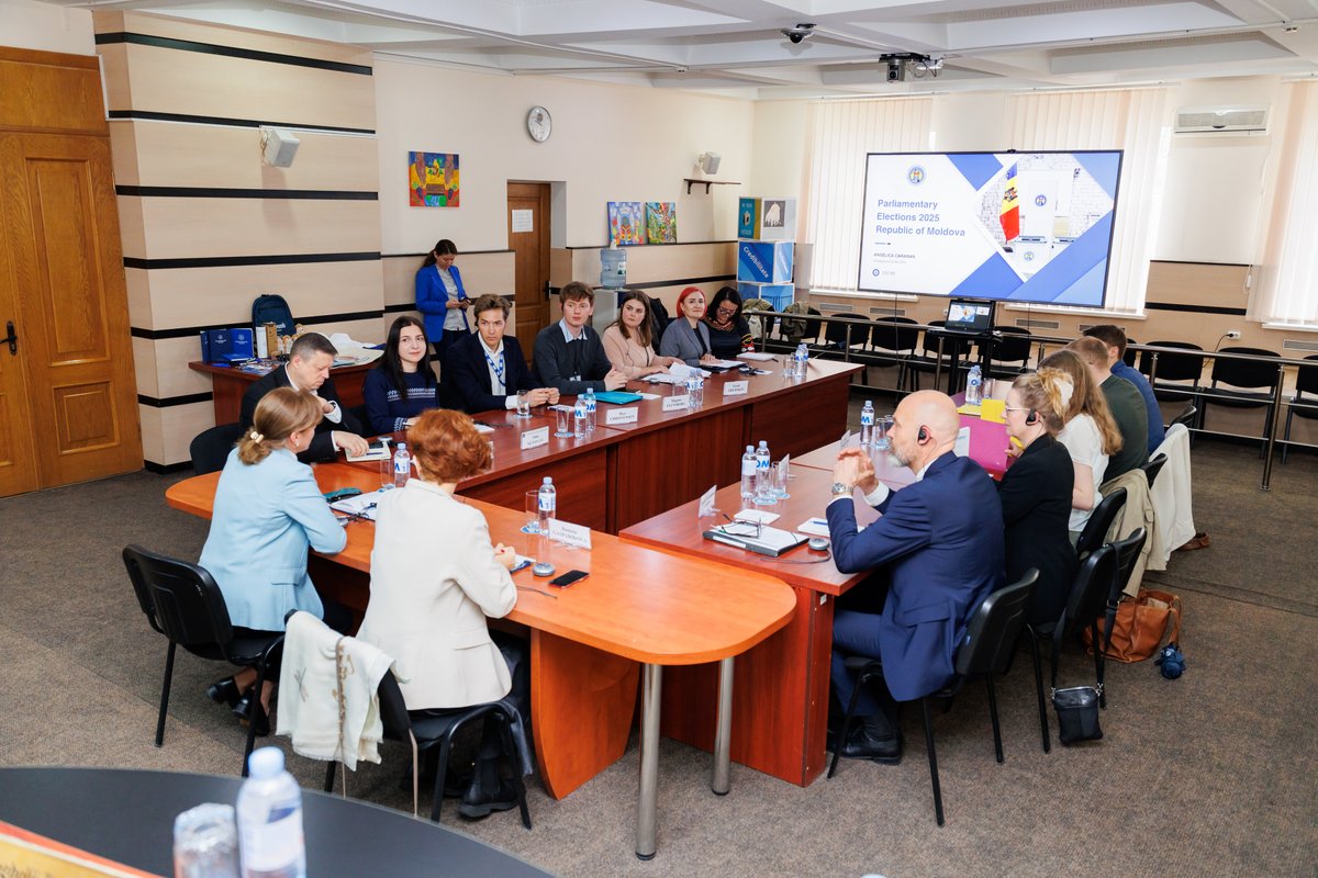 UNDPMoldova's tweet photo. The 🇩🇰delegation met @CECMoldova &amp; @CICDE_Moldova to discuss support for free &amp; fair elections.
In @Parliament_RM, discussions highlighted UNDP support for 📈transparency
Meeting activists on both banks of the Nistru, who serve the vulnerable, was inspiring.🤍 https://t.co/Sy9EixnRO8