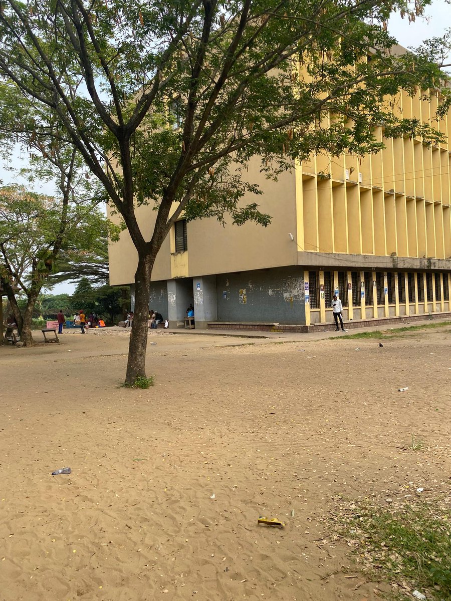 FilixKalenga's tweet photo. @petertiani007 La ville morte est bien morte aujourd'hui. Situation actuelle https://t.co/d1IjilLHrI